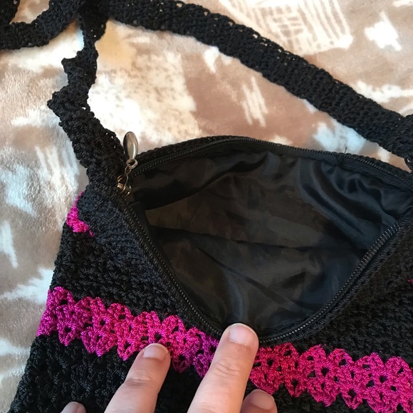 Boho Style Crocheted Cross Body Handbag Purse - Picture 3 of 8